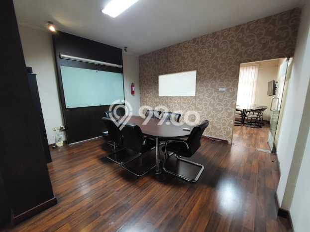 Jual Ruko Kawasan Premium di Bintaro, Luas 170m², Jalan Utama Jual Ruko Kawasan Premium di Bintaro, Luas 170m², Jalan Utama