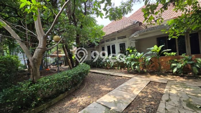 Dijual Hunian Mewah dengan Fasilitas Sekitar Lengkap di Menteng, Jakarta Pusat Dijual Hunian Mewah dengan Fasilitas Sekitar Lengkap di Menteng, Jakarta Pusat