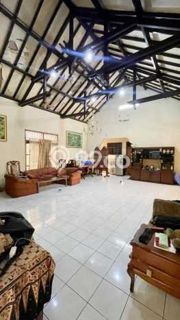 Dijual Rumah Luas Elegan Dengan View Eksklusif di Bintaro, Tangerang Selatan Dijual Rumah Luas Elegan Dengan View Eksklusif di Bintaro, Tangerang Selatan