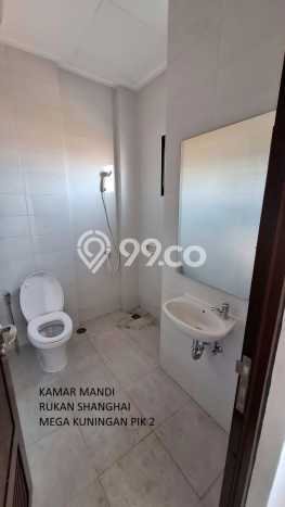 For Rent Ruko Kawasan Strategis Kawasan , Luas 243m2m², Siap Operasi For Rent Ruko Kawasan Strategis Kawasan , Luas 243m2m², Siap Operasi