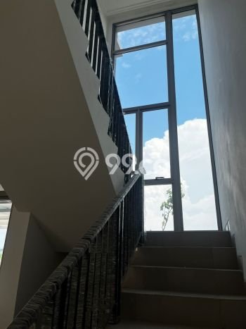 Jarang Ada! Rumah Sewa 5 Kamar Nyaman Siap Huni Pantai Indah Kapuk Jarang Ada! Rumah Sewa 5 Kamar Nyaman Siap Huni Pantai Indah Kapuk