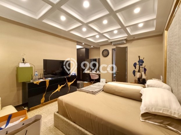 Rumah Mewah LB 262m2 Siap Pakai Desain Elegan di BSD City, Tangerang Rumah Mewah LB 262m2 Siap Pakai Desain Elegan di BSD City, Tangerang