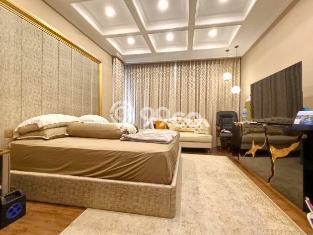 Rumah Mewah LB 262m2 Siap Pakai Desain Elegan di BSD City, Tangerang Rumah Mewah LB 262m2 Siap Pakai Desain Elegan di BSD City, Tangerang