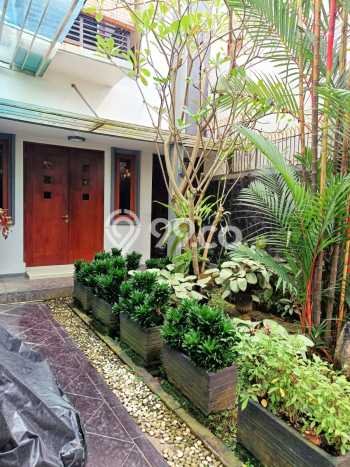 Hunian Elit LB 250m2 Siap Pakai Desain Elegan di BSD Taman Giri Loka, Tangerang Hunian Elit LB 250m2 Siap Pakai Desain Elegan di BSD Taman Giri Loka, Tangerang