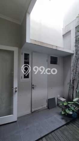 Rumah Elit LB 158m2 Siap Pakai Desain Elegan di Gading Serpong, Tangerang Rumah Elit LB 158m2 Siap Pakai Desain Elegan di Gading Serpong, Tangerang