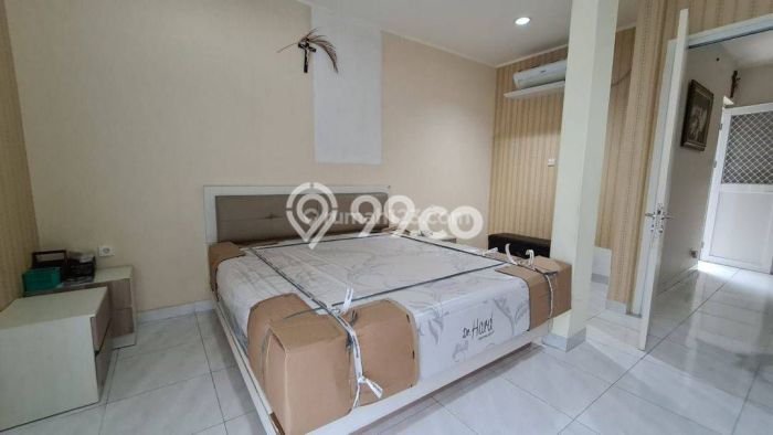 Rumah Mewah LB 280m2 Siap Huni Desain Elegan di BSD, Tangerang Rumah Mewah LB 280m2 Siap Huni Desain Elegan di BSD, Tangerang
