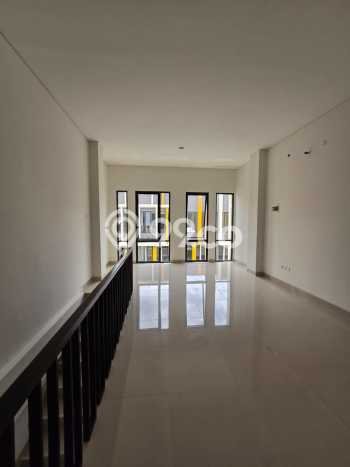 Ruko Bagus Dijual di BSD City Tangerang Strategis Cocok untuk Kembangkan Bisnis Ruko Bagus Dijual di BSD City Tangerang Strategis Cocok untuk Kembangkan Bisnis