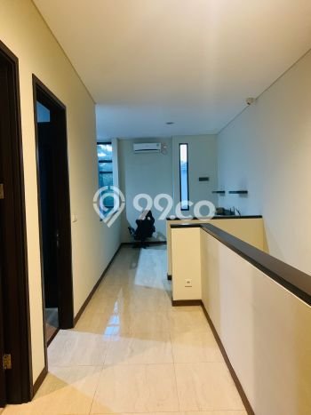 Rumah Elit Modern Siap Huni di BSD City Tangerang Rumah Elit Modern Siap Huni di BSD City Tangerang