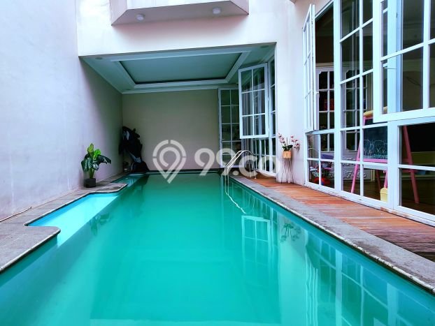 Jual Rumah Mewah Megah Dengan View Eksklusif di BSD City, Tangerang Jual Rumah Mewah Megah Dengan View Eksklusif di BSD City, Tangerang