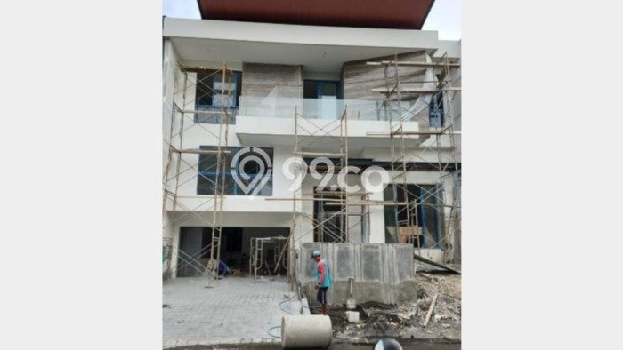 For Sale! Premium House LT 313m2 Desain Elegan di Pakuwon Indah For Sale! Premium House LT 313m2 Desain Elegan di Pakuwon Indah