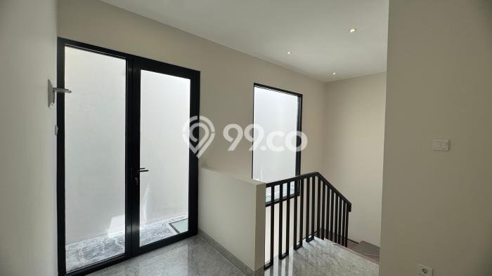 Jual Rumah Luas Elegan Dengan View Eksklusif di Citraland, Surabaya Jual Rumah Luas Elegan Dengan View Eksklusif di Citraland, Surabaya