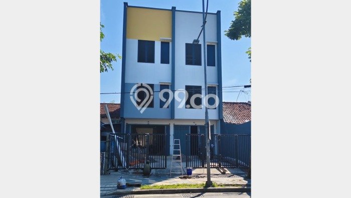 Lokasi Strategis! Dijual Ruko Bisnis di Tambaksari, Surabaya Kondisi Baik Lokasi Strategis! Dijual Ruko Bisnis di Tambaksari, Surabaya Kondisi Baik