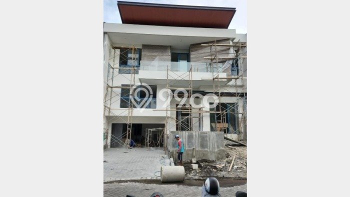For Sale! Premium House LT 313m2 Desain Elegan di Pakuwon Indah For Sale! Premium House LT 313m2 Desain Elegan di Pakuwon Indah