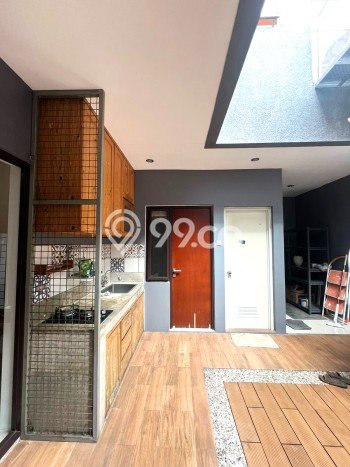 For Sale Rumah 4 Kamar Lokasi Strategis Nyaman dan Strategis di Ciputat Timur For Sale Rumah 4 Kamar Lokasi Strategis Nyaman dan Strategis di Ciputat Timur