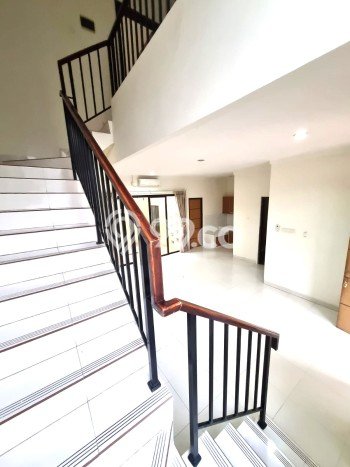 Rumah Kontrakan Tangerang Selatan LT 127m2 LB 120m2 Kawasan Bintaro Rumah Kontrakan Tangerang Selatan LT 127m2 LB 120m2 Kawasan Bintaro