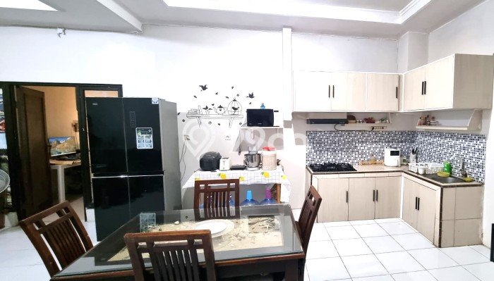 Rumah Strategis Modern Lb 112m2 di Pondok Aren, Tangerang Selatan Rumah Strategis Modern Lb 112m2 di Pondok Aren, Tangerang Selatan