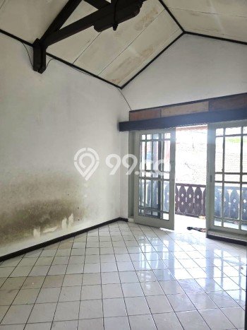 Rumah Strategis Modern Lb 204m2 di Pondok Aren, Tangerang Selatan Rumah Strategis Modern Lb 204m2 di Pondok Aren, Tangerang Selatan