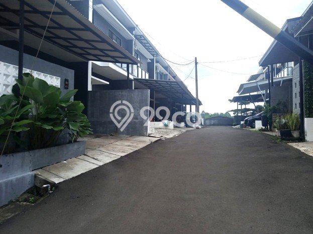 Rumah Strategis Modern Lb 136m2 di Serpong, Tangerang Selatan Rumah Strategis Modern Lb 136m2 di Serpong, Tangerang Selatan