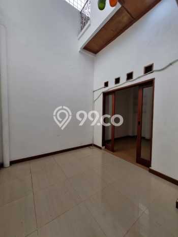 Rumah Luas Asri 4 KT Siap Pakai di Bintaro Tangerang Selatan Rumah Luas Asri 4 KT Siap Pakai di Bintaro Tangerang Selatan