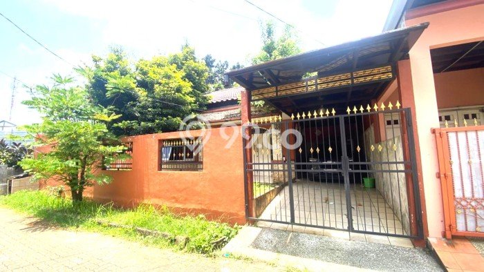 Rumah Mewah Siap Huni LT 258m2 di Ciputat, Tangerang Selatan Rumah Mewah Siap Huni LT 258m2 di Ciputat, Tangerang Selatan