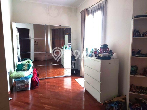 For Sale Rumah 4 Kamar Lokasi Strategis Nyaman dan Strategis di Ciledug For Sale Rumah 4 Kamar Lokasi Strategis Nyaman dan Strategis di Ciledug