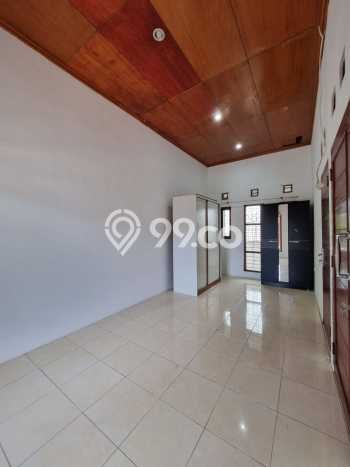 Rumah Luas Asri 4 KT Siap Pakai di Bintaro Tangerang Selatan Rumah Luas Asri 4 KT Siap Pakai di Bintaro Tangerang Selatan
