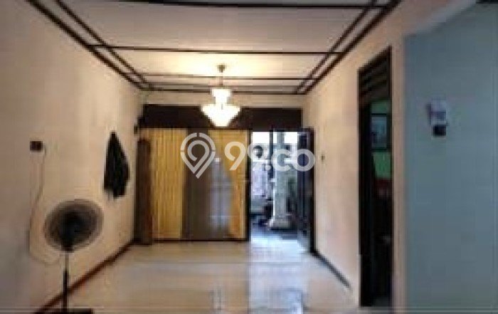Rumah Strategis Modern Lb 204m2 di Pondok Aren, Tangerang Selatan Rumah Strategis Modern Lb 204m2 di Pondok Aren, Tangerang Selatan