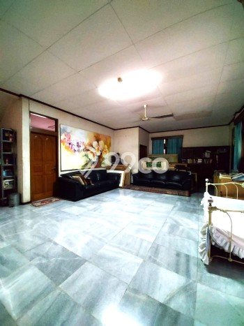 Rumah Kost untuk Dijual di Kebayoran Baru dengan 10 KT, 6 KM, Luas 500m2 Rumah Kost untuk Dijual di Kebayoran Baru dengan 10 KT, 6 KM, Luas 500m2