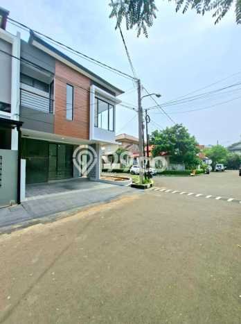 Jual Rumah Mewah Elegan Dengan View Eksklusif di Bintaro, Tangerang Selatan Jual Rumah Mewah Elegan Dengan View Eksklusif di Bintaro, Tangerang Selatan