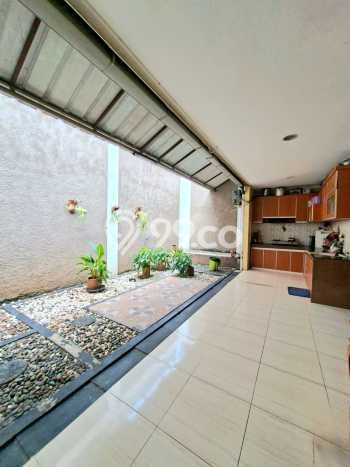 Rumah Elit LB 190m2 Siap Pakai Desain Elegan di Bintaro, Tangerang Selatan Rumah Elit LB 190m2 Siap Pakai Desain Elegan di Bintaro, Tangerang Selatan