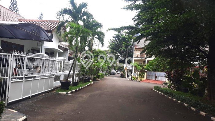 Rumah Luxury Modern Siap Huni di Bintaro Tangerang Selatan Rumah Luxury Modern Siap Huni di Bintaro Tangerang Selatan