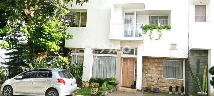 Rumah Eksklusif Dijual LT 100m2 di Ciputat, Tangerang Selatan Rumah Eksklusif Dijual LT 100m2 di Ciputat, Tangerang Selatan