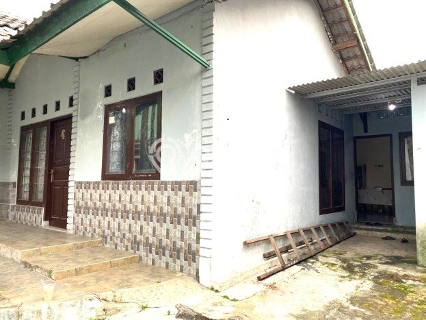 Jual Rumah Strategis Bagus Punya 3 KT di Depok Cirebon SHM Jual Rumah Strategis Bagus Punya 3 KT di Depok Cirebon SHM