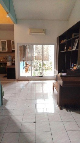Dijual Hunian Rumah Terawat 2 KT di Sektor 4 - Bintaro, Jakarta Selatan Dijual Hunian Rumah Terawat 2 KT di Sektor 4 - Bintaro, Jakarta Selatan