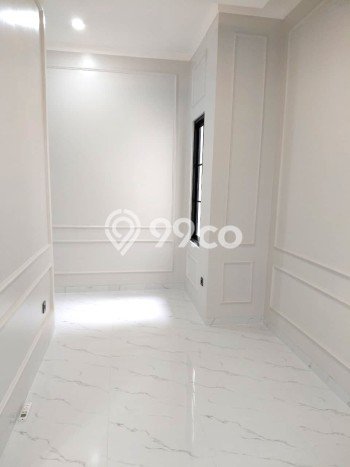 Siap Huni Hunian Elit 5 Kamar di BSD Dekat ke Mana Saja Siap Huni Hunian Elit 5 Kamar di BSD Dekat ke Mana Saja