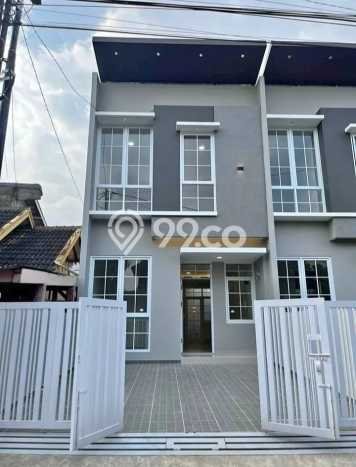 Jual Rumah Strategis Bagus Punya 4 KT di Arcamanik Bandung SHM Jual Rumah Strategis Bagus Punya 4 KT di Arcamanik Bandung SHM