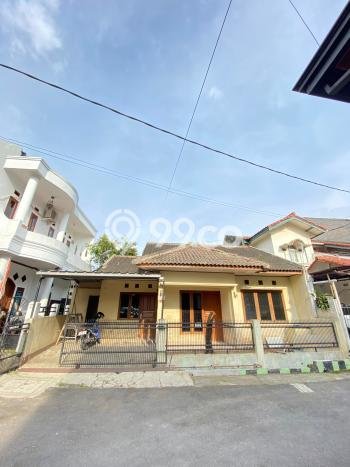 For Sale Rumah 2 Kamar Lokasi Ideal Nyaman dan Strategis di Antapani For Sale Rumah 2 Kamar Lokasi Ideal Nyaman dan Strategis di Antapani