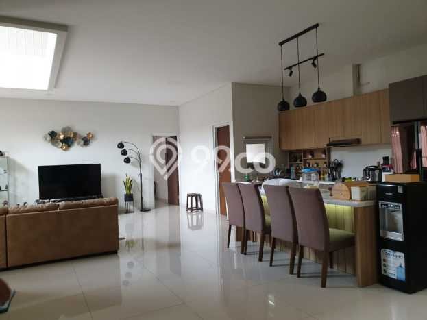 Rumah Elit LB 500m2 Siap Huni Desain Elegan di Turangga, Bandung Rumah Elit LB 500m2 Siap Huni Desain Elegan di Turangga, Bandung