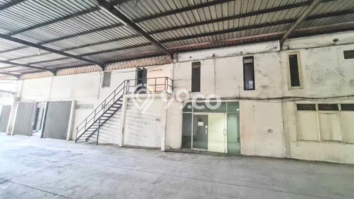 LOKASI STRATEGIS! Gudang Kawasan Pulo Gadung, Luas 1000m2m², Keramaian Tinggi LOKASI STRATEGIS! Gudang Kawasan Pulo Gadung, Luas 1000m2m², Keramaian Tinggi