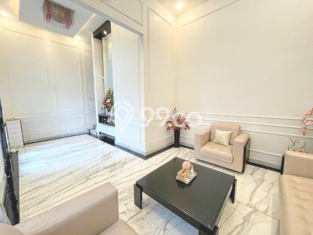Hunian Mewah Dijual LT 294m2 di Kelapa Gading, Jakarta Utara Hunian Mewah Dijual LT 294m2 di Kelapa Gading, Jakarta Utara