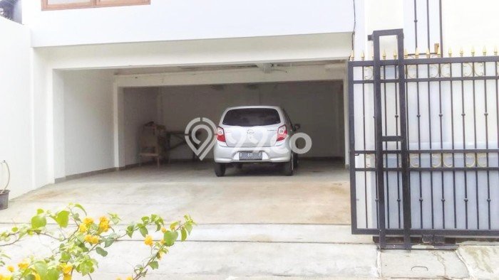 Jual Rumah Luas Megah Dengan View Cantik di Radio Dalam, Jakarta Selatan Jual Rumah Luas Megah Dengan View Cantik di Radio Dalam, Jakarta Selatan