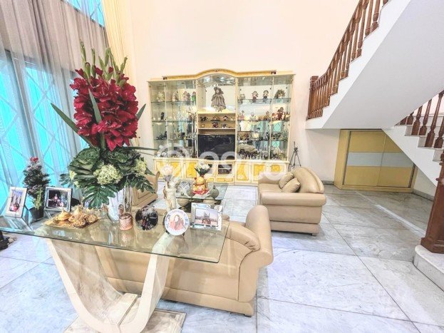Rumah Elit Modern Tanpa Renovasi di Pluit Jakarta Utara Rumah Elit Modern Tanpa Renovasi di Pluit Jakarta Utara