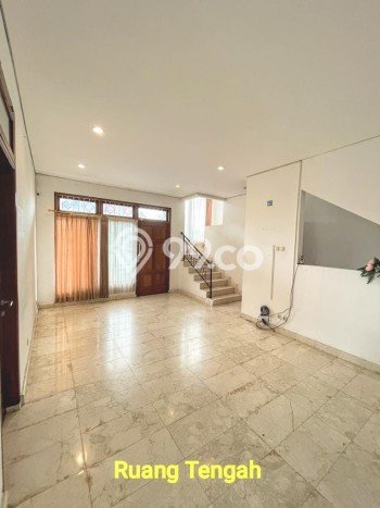 Jual Rumah Luas Megah Dengan View Cantik di Radio Dalam, Jakarta Selatan Jual Rumah Luas Megah Dengan View Cantik di Radio Dalam, Jakarta Selatan