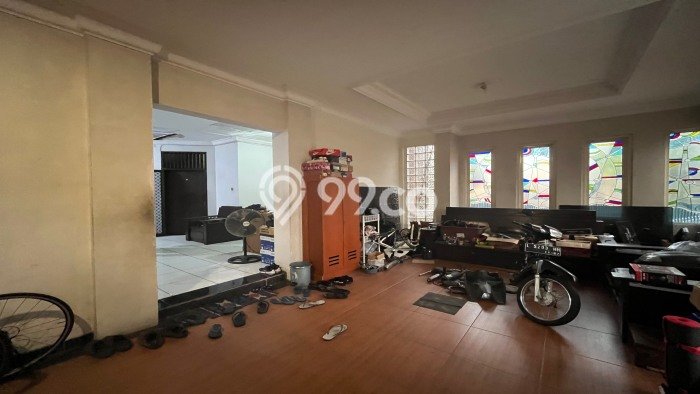 Kesempatan Memiliki Rumah Terawat di Kawasan Tenggilis Mejoyo, Surabaya Kesempatan Memiliki Rumah Terawat di Kawasan Tenggilis Mejoyo, Surabaya