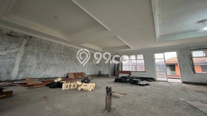 Kesempatan Memiliki Rumah Terawat di Kawasan Tenggilis Mejoyo, Surabaya Kesempatan Memiliki Rumah Terawat di Kawasan Tenggilis Mejoyo, Surabaya
