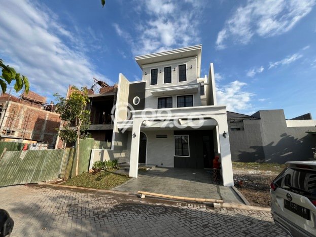 Rumah Mewah Dijual LT 153m2 di Sambikerep, Surabaya Rumah Mewah Dijual LT 153m2 di Sambikerep, Surabaya