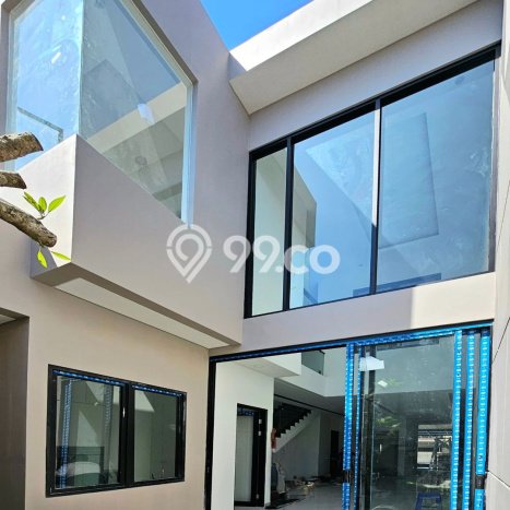 Rumah Luxury Modern Tanpa Renovasi di Surabaya Kota Surabaya Rumah Luxury Modern Tanpa Renovasi di Surabaya Kota Surabaya