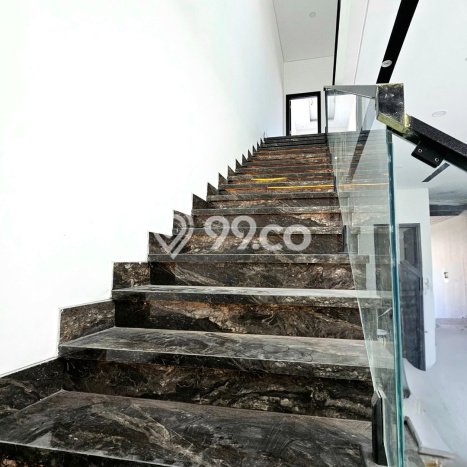 Rumah Luxury Modern Tanpa Renovasi di Surabaya Kota Surabaya Rumah Luxury Modern Tanpa Renovasi di Surabaya Kota Surabaya