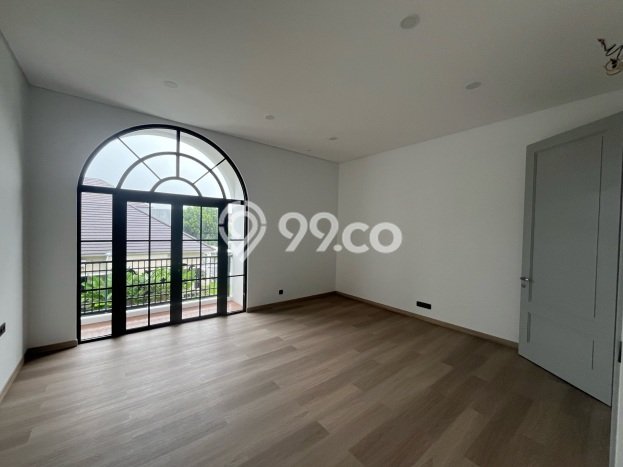 For Sale! Luxury House LT 150m2 Desain Modern di Surabaya Kota For Sale! Luxury House LT 150m2 Desain Modern di Surabaya Kota