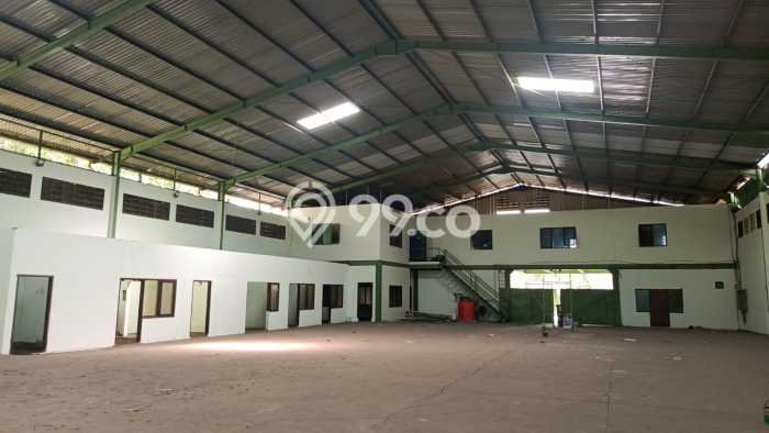 Unit Gudang Paling Strategis di Karawaci Tangerang dengan LB 1500m2 Unit Gudang Paling Strategis di Karawaci Tangerang dengan LB 1500m2